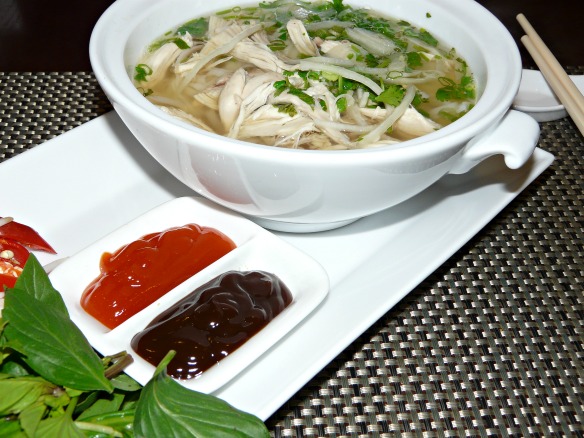 Mövenpick Hotel Saigon - Pho Suppe