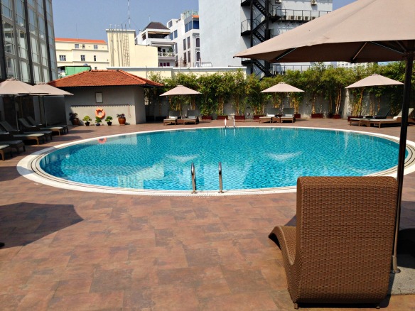 Mövenpick Hotel Saigon - Pool
