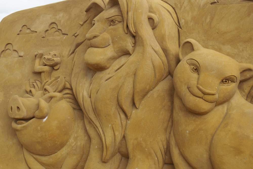 König der Löwen beim Sandskulpturen Festival in Oostende