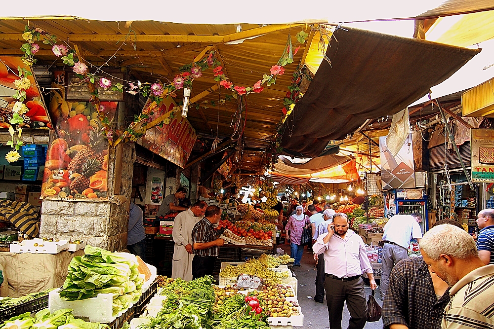 19 Jordanien Amman Obstmarkt Leute