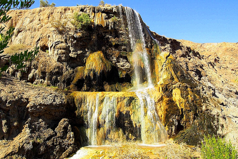 48 Jordanien Wasserfall total Ansicht