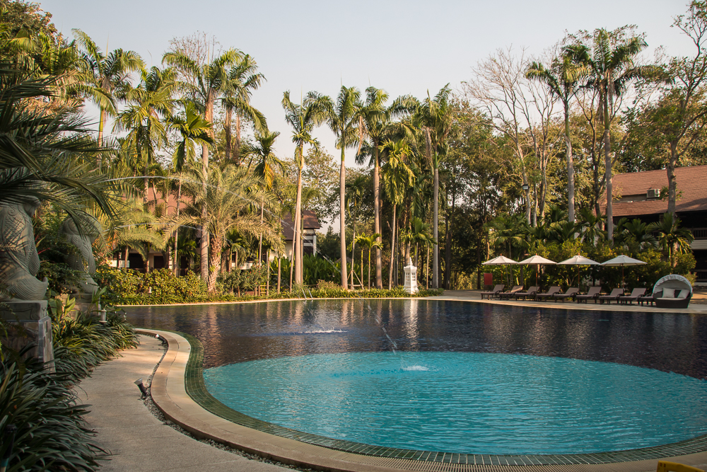 1-Thailand-Mida-Resort-Kanchanaburi-Pool