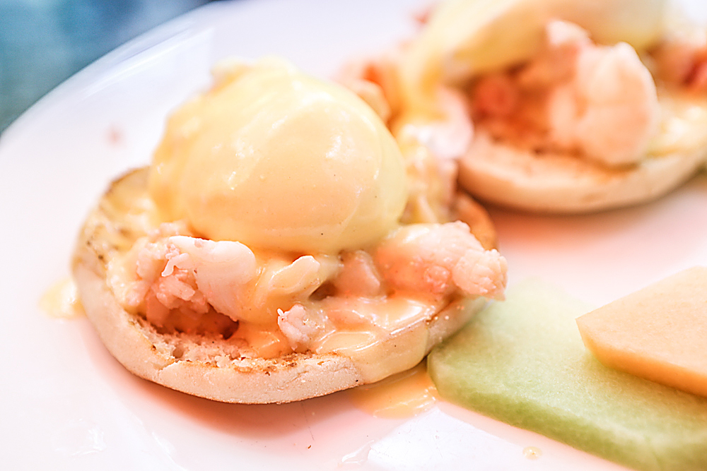 Eggs Benedict mit Lobster