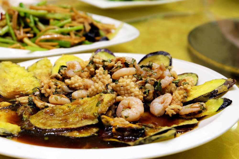 7_Shandong China Essen Auberginen Meeresfrüchte
