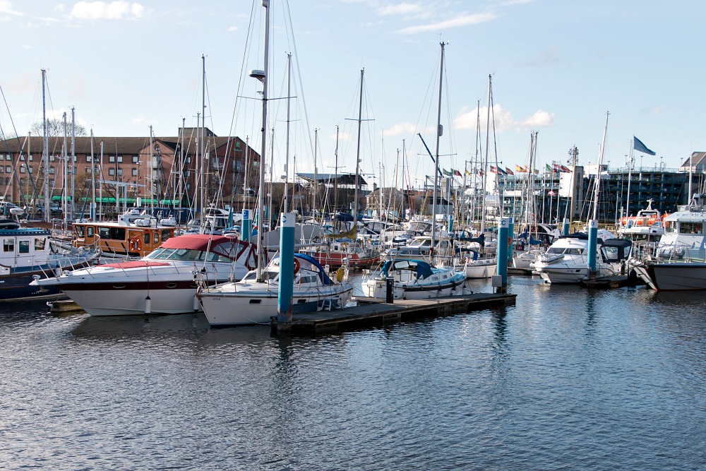 Hull Marina