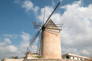Santa Catalina: Ausblick auf Hafen & Windmühlen