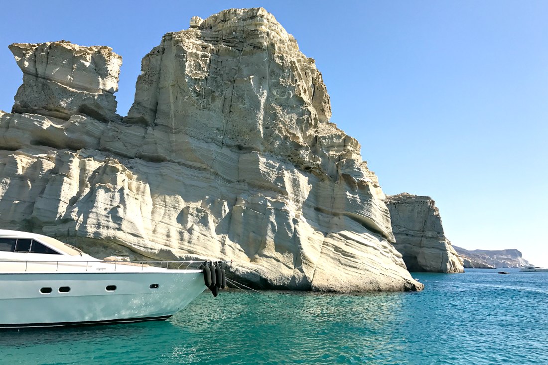 Milos Schiffstour (Griechenland): An einem Tag rund um die Insel