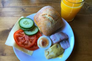 Frühstück auf dem Hotelschiff Stockholm