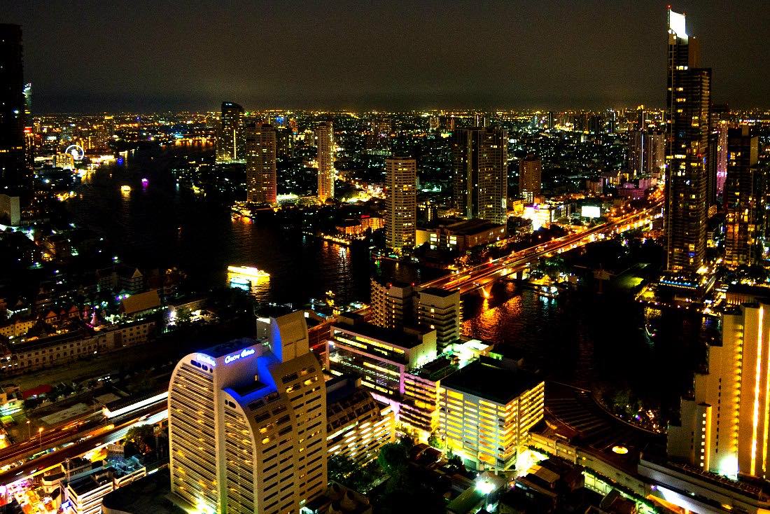 Hangover Bar Bangkok Ausblick Nacht Fluss