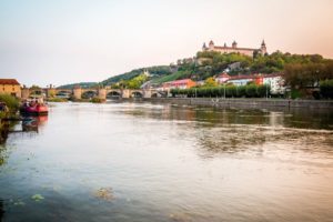 Würzburg Sehenswürdigkeiten Alte Mainbrücke