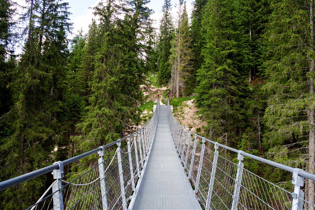 Hängebrücke am Karersee