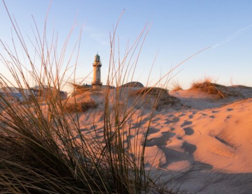 Leuchtturm Warnemünde bei Sonnenaufgang