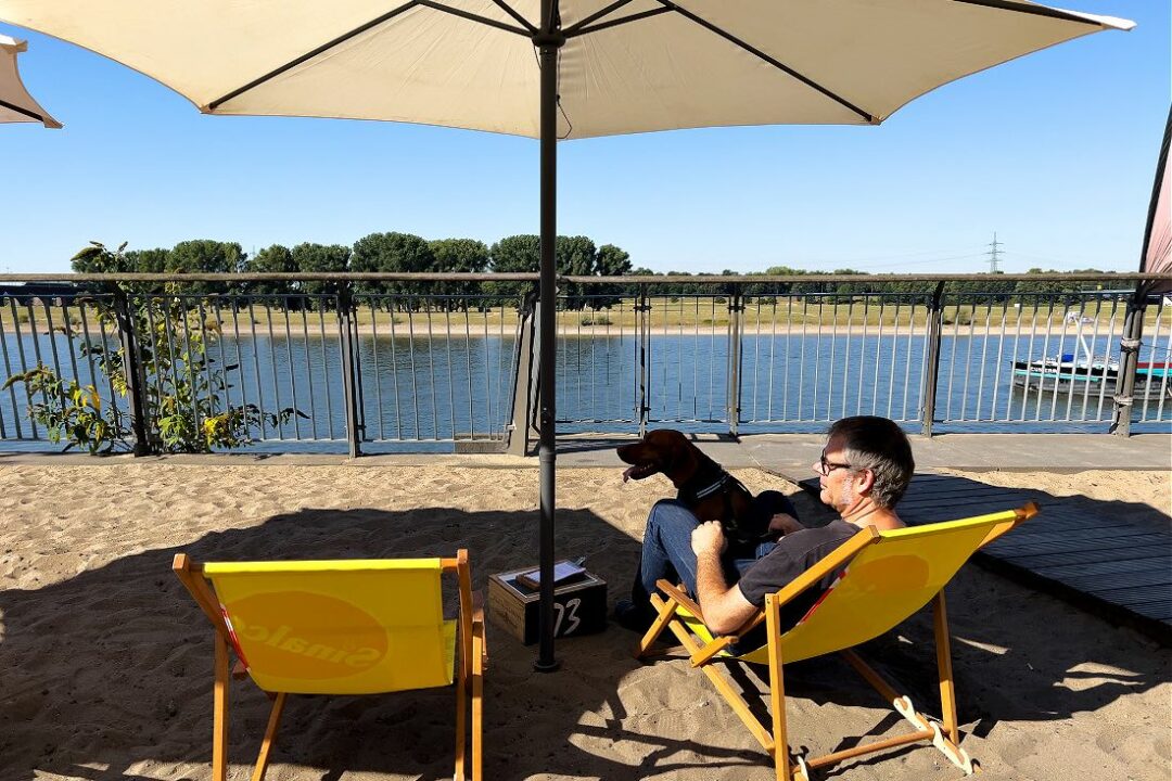 Strandcafe Ziegenpeter Duisburg mit Hund