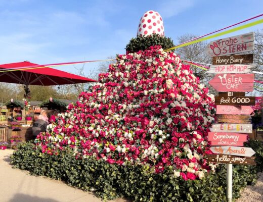 Ostern auf dem Gertrudenhof bei Köln mit der Osterpyramide 2025